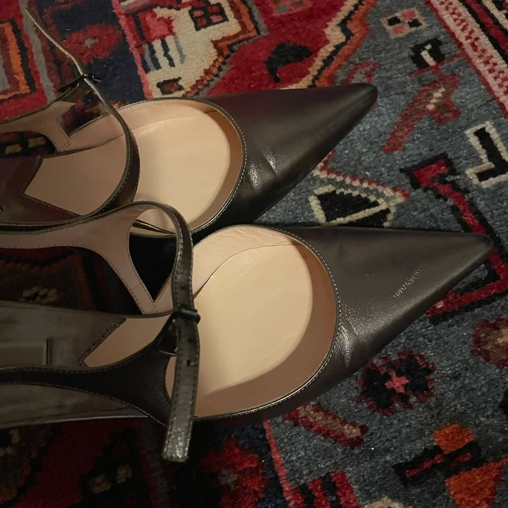 [9] MICHAEL KORS Scarlet Gunmetal Metallic Leather Ankle Strap Pointed Pumps - Picture 5 of 7